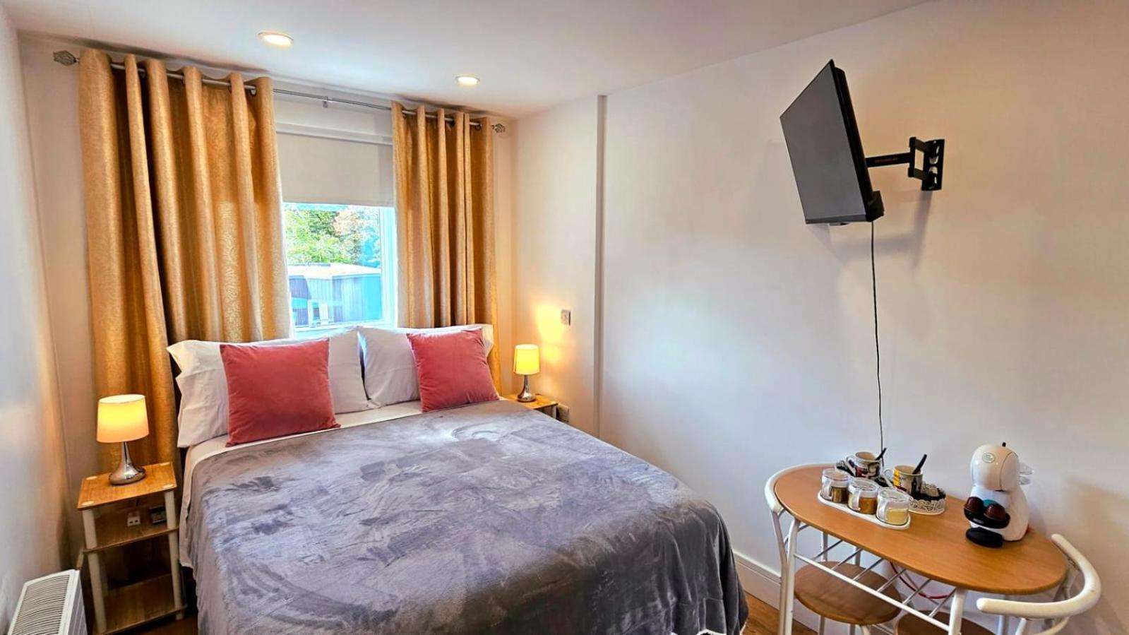 Claire Double Room لندن المظهر الخارجي الصورة